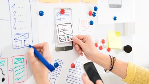 网页设计中如何运用动态元素？